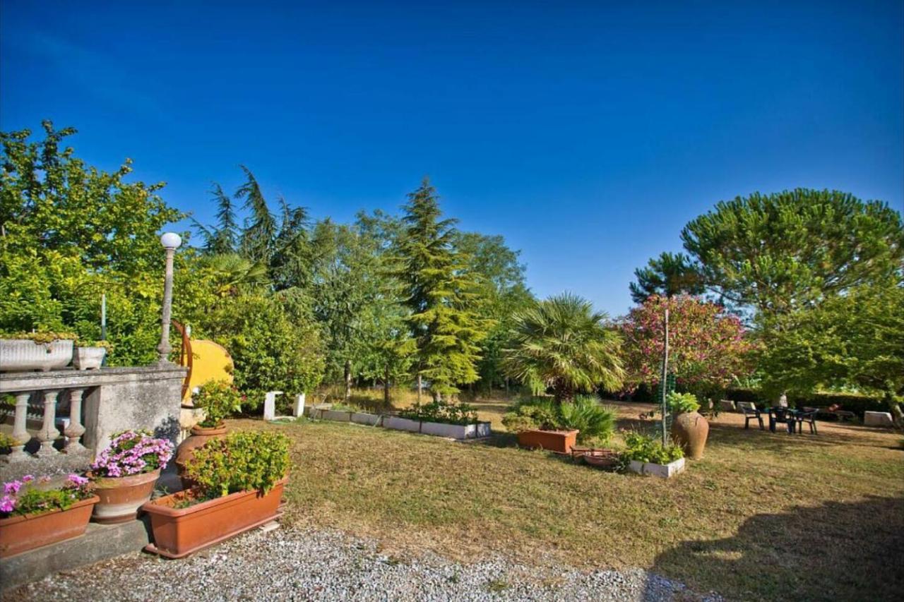 Affittacamere Porquier Crespina Buitenkant foto